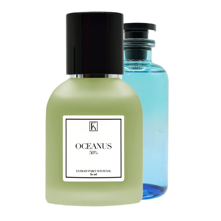 Im Vordergrund ist ein grüner Flakon mit schwarzem Deckel und weißem Etikett „OCEANUS 50%“, dahinter steht eine blaue Flasche.