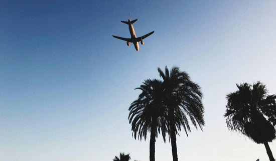 Darf man Parfüm mit ins Flugzeug nehmen? Wichtige Infos für deine Reise - Kazaar